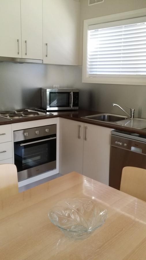 Grevillea Gardens Apartment 3 Bright Room photo